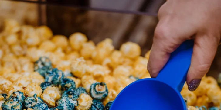 Slaný nebo sladký popcorn, káva či nápoj dle výběru i milkshake