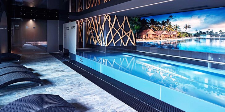 Exotická havajská masáž Lomi Lomi i saunový svět s relaxačním bazénem