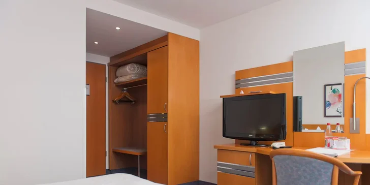 Za adventními trhy do Drážďan, hotel jen 15 min autem od centra, snídaně i wellness
