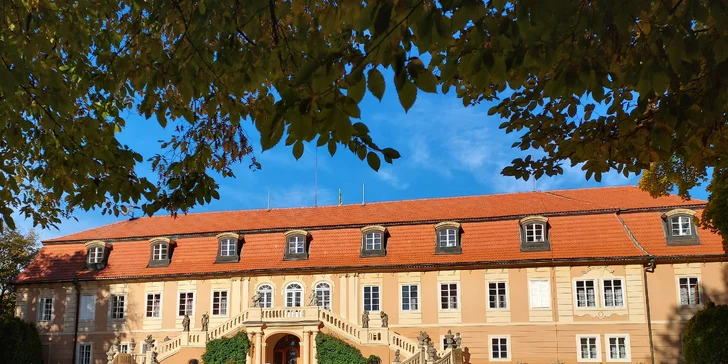Zámecký pobyt pro dva: snídaně i 3chodová večeře a relaxace v sauně