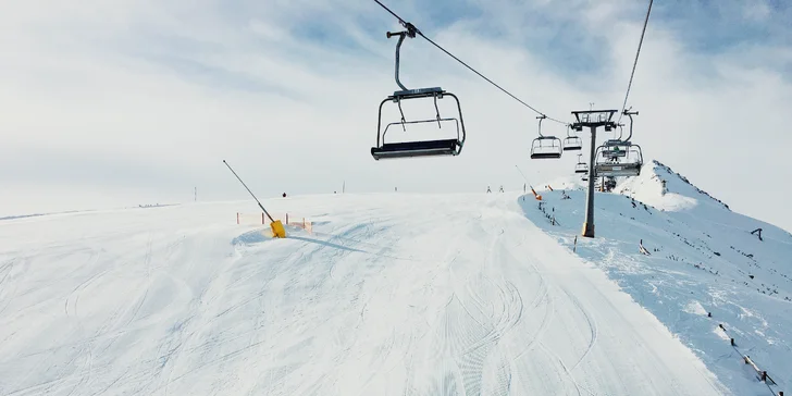 Za parádní lyžovačkou a neomezeným wellness do Bulharska: středisko Bansko ski, snídaně i tři sauny