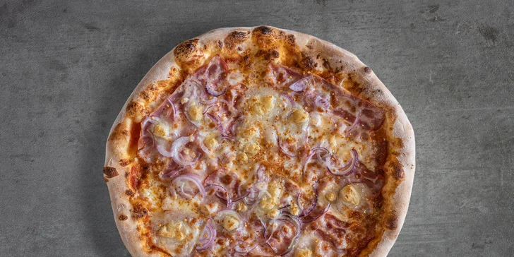 Pochutnejte si na pizze dle výběru: Havaj, šunková, sýrová i tuňáková pizza pro 1 nebo 2 osoby