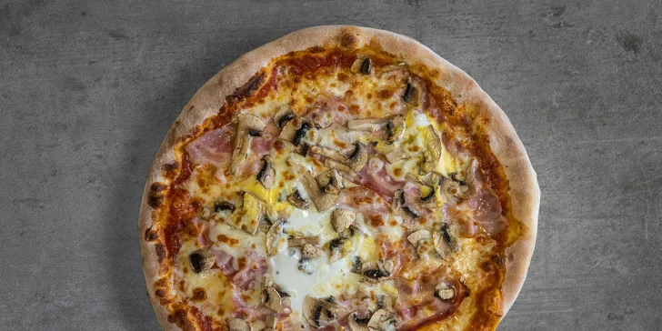 Pochutnejte si na pizze dle výběru: Havaj, šunková, sýrová i tuňáková pizza pro 1 nebo 2 osoby