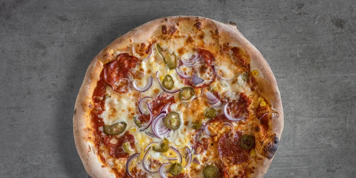 Pochutnejte si na pizze dle výběru: Havaj, šunková, sýrová i tuňáková pizza pro 1 nebo 2 osoby