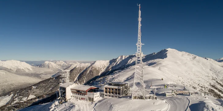 Zimní dovolená na ledovci Venet: horský hotel s polopenzí a skipasy pro všechny