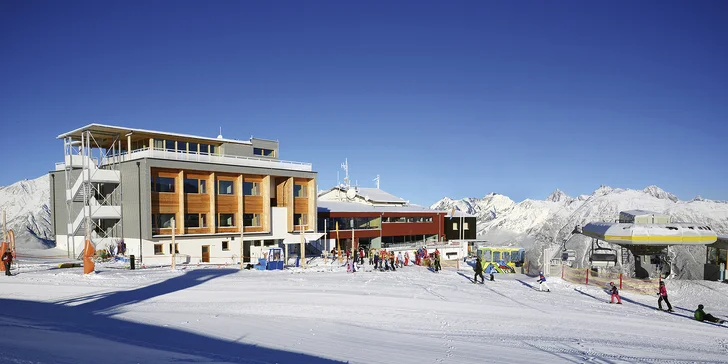 Zimní dovolená na ledovci Venet: horský hotel s polopenzí a skipasy pro všechny