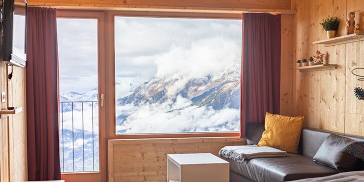 Zimní dovolená na ledovci Venet: horský hotel s polopenzí a skipasy pro všechny