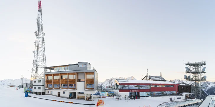 Zimní dovolená na ledovci Venet: horský hotel s polopenzí a skipasy pro všechny