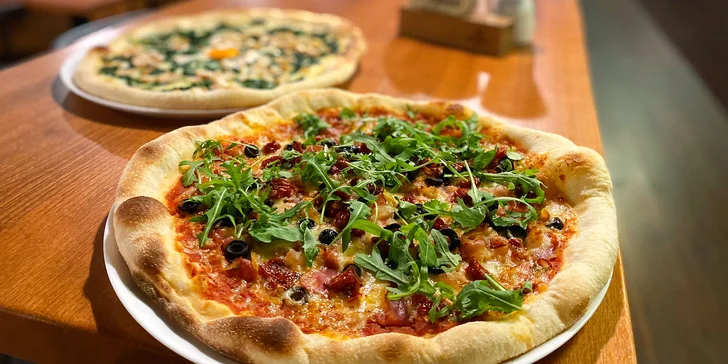 Až čtyři pizzy podle výběru z menu i s možností rozvozu zdarma