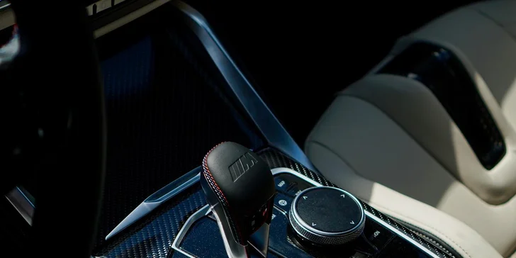 Jízda v bavorském bouráku: zapůjčení BMW M3 Competition xDrive na 3–12 hodin