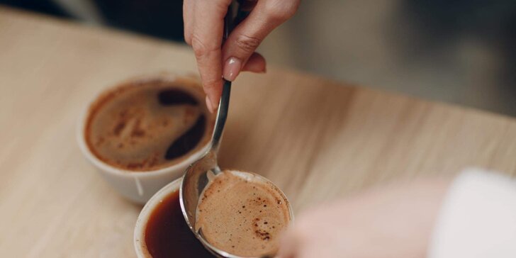 Cupping: zážitková degustace kávy z celého světa i kofeinový dárek pro 1 i 2 osoby