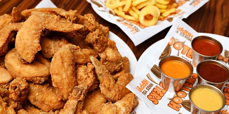 Legendární Hooters: 50 ks kuřecích křídel v omáčkách podle výběru a 2x spirálové hranolky