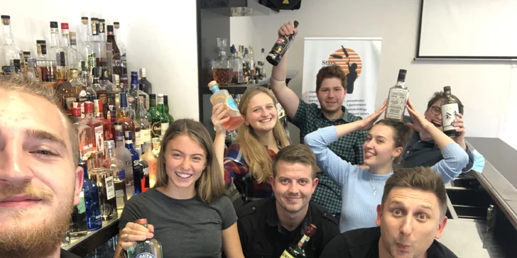 Jednodenní barmanský minikurz nebo 3denní kurz Flair Bartending