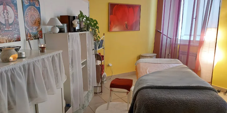 Sobotní masáže v centru Hradce: baňkování, regenerace a relaxace