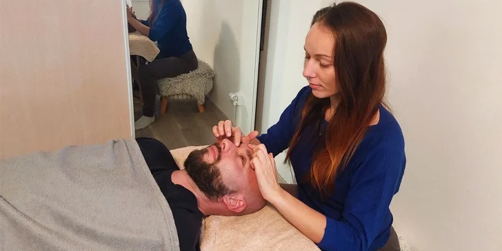 Sobotní masáže v centru Hradce: baňkování, regenerace a relaxace