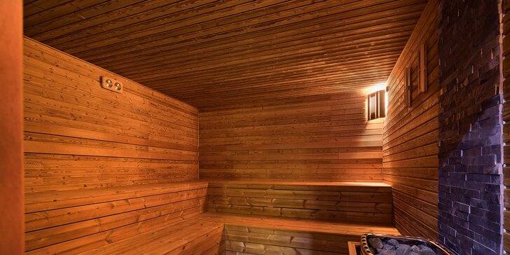 Vstup do fitka a finské sauny v Bílé Labuti, Lužinách a Štěrboholech