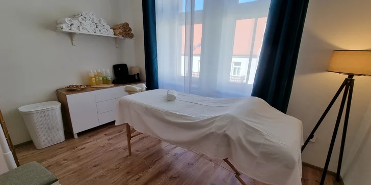 Zasloužený odpočinek při masáži dle výběru: reflexní, relaxační, aroma, sportovní i baňkování