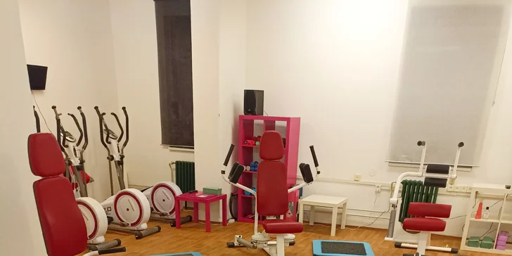 Balíček 1–10 vstupů do dámského fitness AURA Fit: vyzkoušejte betterbelly a betterlegs