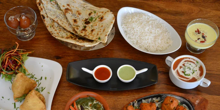 3chodové indické menu dle výběru pro 2 i 4 osoby: vegetariánské, kuřecí nebo jehněčí