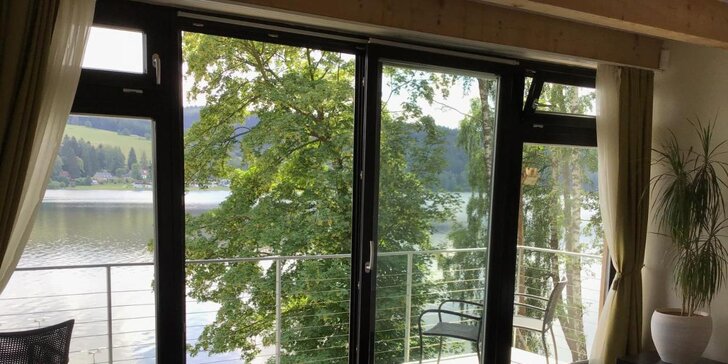 Pobyt na Lipně v apartmánech s výhledem na vodu: perfektní zázemí pro 2–7 cyklistů, turistů či lyžařů