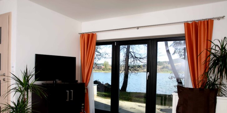 Pobyt na Lipně v apartmánech s výhledem na vodu: perfektní zázemí pro 2–7 cyklistů, turistů či lyžařů