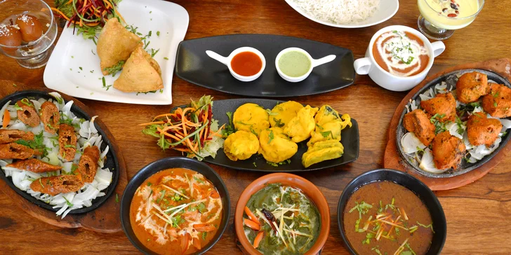 3chodové indické menu dle výběru pro 2 i 4 osoby: vegetariánské, kuřecí nebo jehněčí