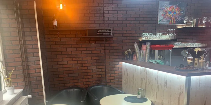 Dvě 33cm pizzy dle výběru z menu v cenové hladině 189–209 Kč: špenát, kukuřice i hříbky