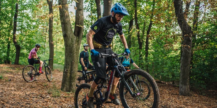 Individuální bikerský kurz v úrovni podle vašeho přání nebo skupinový kurz pro mírně pokročilé