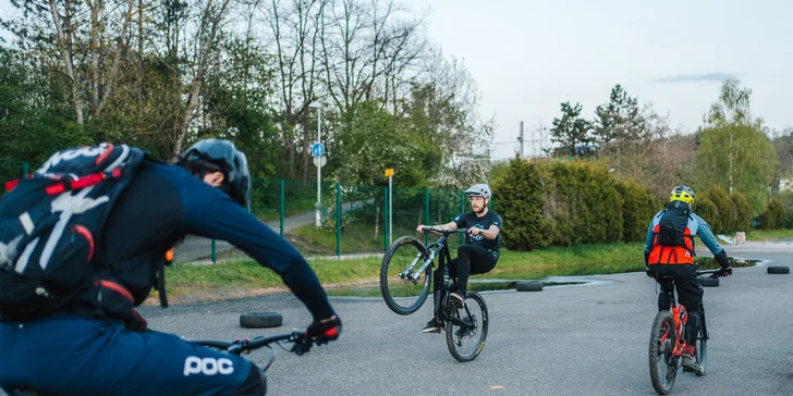 Individuální bikerský kurz v úrovni podle vašeho přání nebo skupinový kurz pro mírně pokročilé