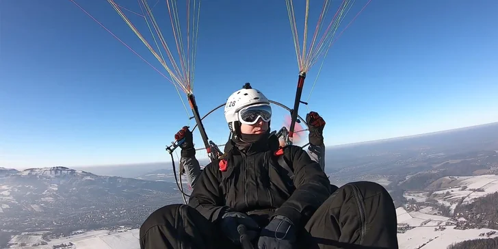 BožíLet na paraglidingové motorové tříkolce: 5, 15 nebo 30 minut letu