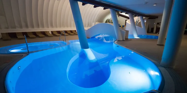 Lyžovačka v Saalbachu: ubytování s polopenzí, wellness i skibus
