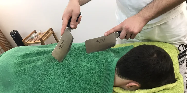 Čínská ozdravná masáž Dao Liao – masáž noži pro ty, kdo se nebojí