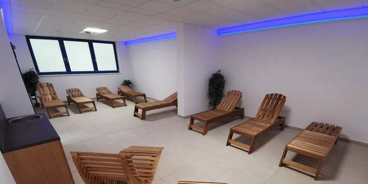 Blahodárná relaxace pro 2: 60 minut v soukromé masážní vířivce či 120 minut ve veřejném wellness