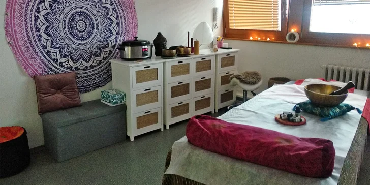 60 minut uvolnění pro unavené nohy: masáž chodidel s prvky reflexní terapie