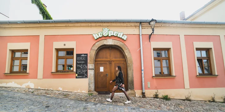 Prohlídka znojemského pivovaru s ochutnávkou i občerstvení v sousední HoZpodě