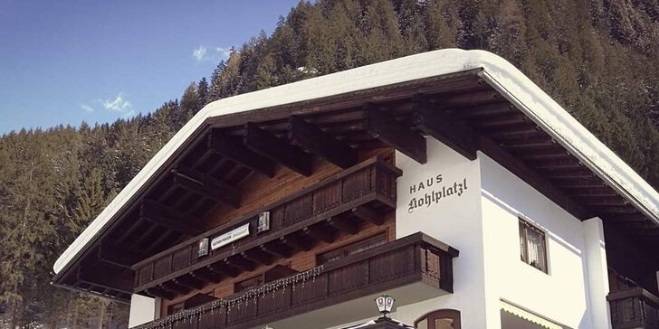 Dovolená v přírodě Tyrolských Alp se snídaní a privátním saunou