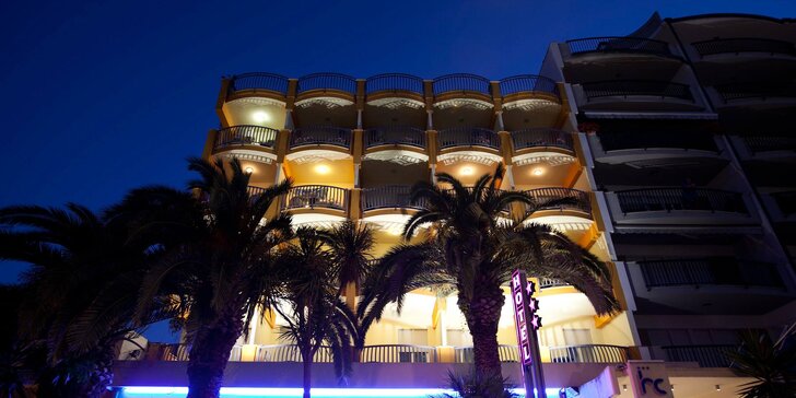 Italská Palmová riviéra: plná penze včetně vína, půjčení kol a ubytování 50 m od pláže