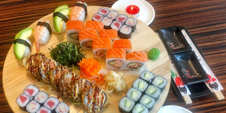 Barevné sushi sety s 24–61 ks: losos, tuňák, krab, krevety i vegetariánské