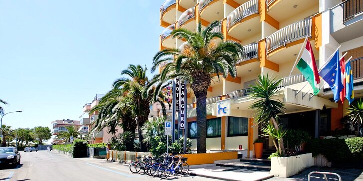 Italská Palmová riviéra: plná penze včetně vína, půjčení kol a ubytování 50 m od pláže