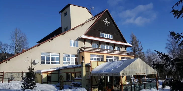 Dovolená ve Vysokých Tatrách: hotel 100 m od lanovky na Lomnický štít, snídaně, sauna