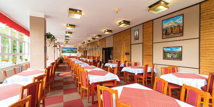 Dovolená ve Vysokých Tatrách: hotel 100 m od lanovky na Lomnický štít, snídaně, sauna