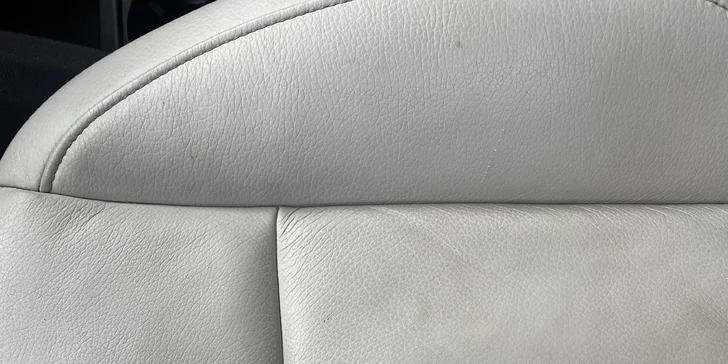 Péče u auto: renovace světel i laku, čištění interiéru, ruční mytí či voskování