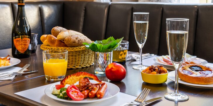 Pobyt v centru Kutné Hory: bufetové snídaně a láhev prosecca