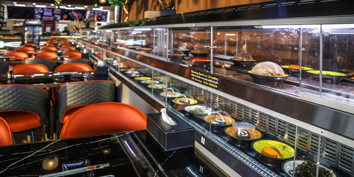 Running sushi: 1,5 hodiny ve společnosti chutných maki, nigiri a dalších dobrot