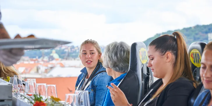 Premium Lunch in the Sky: 3chodové menu od kuchaře z Grandhotelu Pupp podávané v oblacích