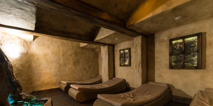 Aktivní i romantická dovolená v Krkonoších: polopenze, wellness i romantický pobyt s masáží