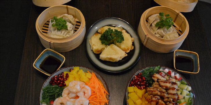Asijské menu pro dva: kari, wok, ramen, poke, na výběr také tradiční předkrmy a dezerty