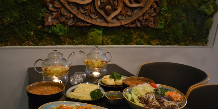 Asijské menu pro dva: kari, wok, ramen, poke, na výběr také tradiční předkrmy a dezerty