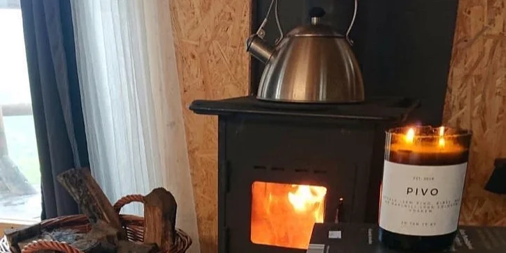 Ubytování na stromě: kouzelný pobyt v tajuplném lese poblíž Orlíku až pro 4 osoby