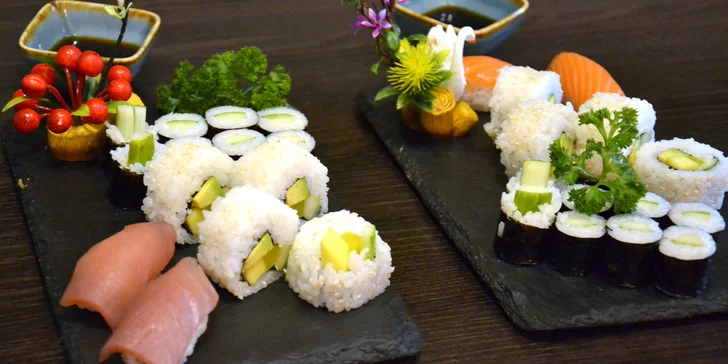 Sushi sety pro 2 osoby: restaurace v Pražské v centru Liberce, 20 až 48 kousků